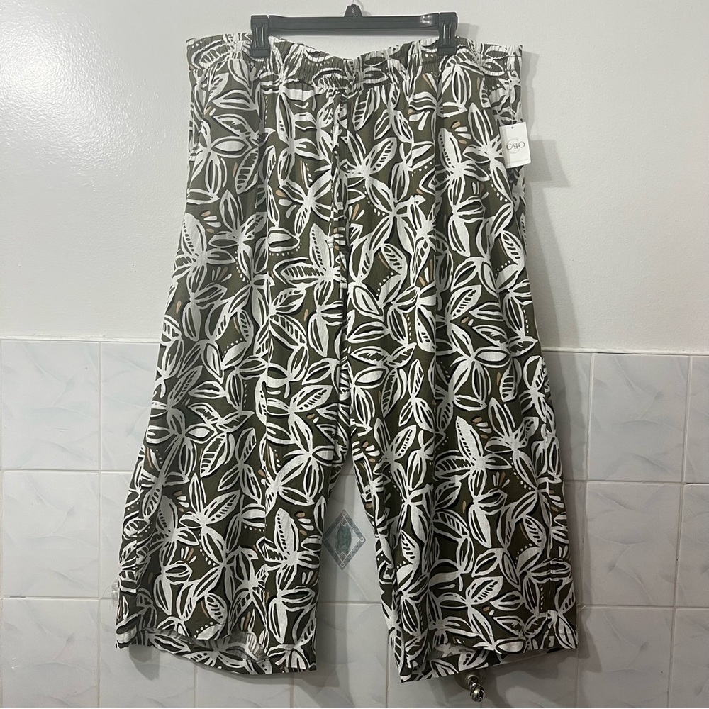 Cato High Rise Linen Blend Wide Leg Capri Pants Women’s 22/24W Earthy Leaves